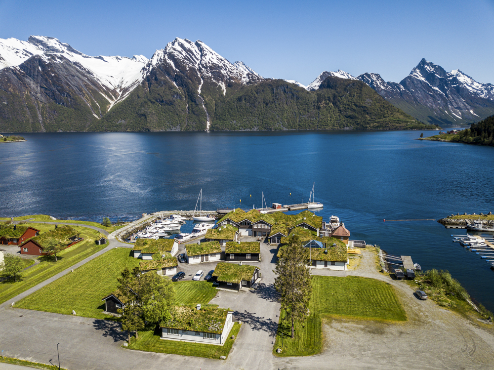 Saga Fjord Hotel — 6165 Sæbø